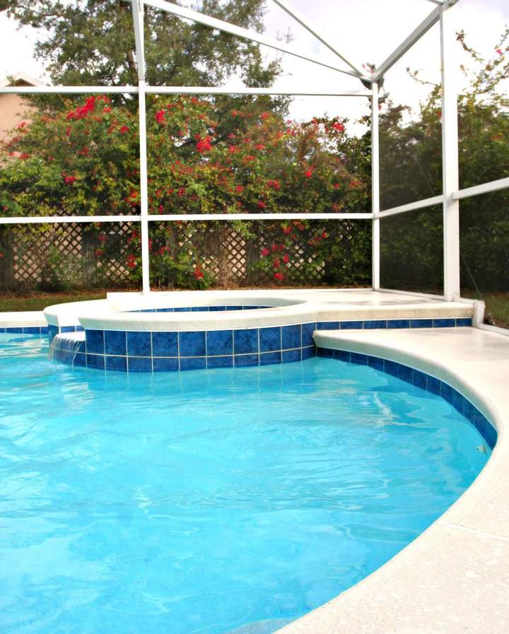 Piscine L'Isle-Jourdain