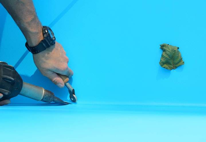 Pose de liner de piscine